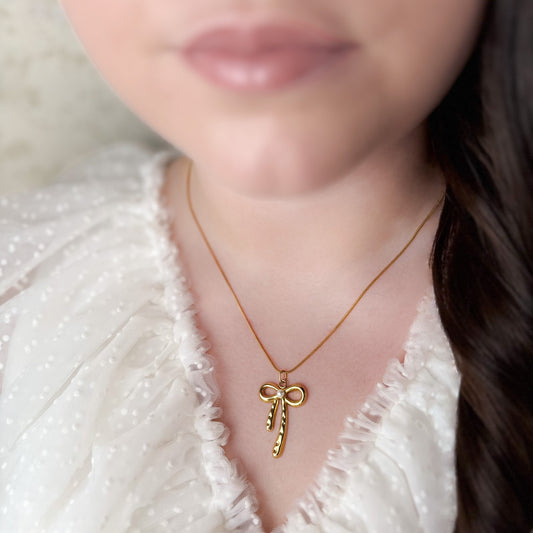 Yunéva Necklace